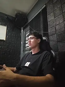 Snapshot of jacobs_shelby chatting on February 2026 11:05:02 PM jacobs shelby online show from February 2026 11:05:02 PM