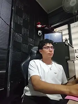 Snapshot of jacobs_shelby chatting on February 2026 10:54:01 PM jacobs shelby online show from February 2026 10:54:01 PM