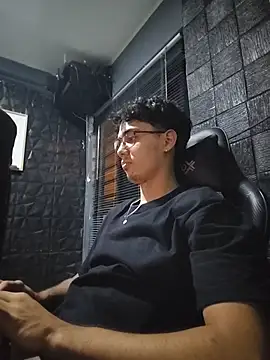 Snapshot of jacobs_shelby chatting on February 2026 12:19:01 AM jacobs shelby online show from February 2026 12:19:01 AM