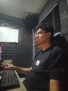 Snapshot of jacobs_shelby chatting on February 2026 12:29:02 AM jacobs shelby online show from February 2026 12:29:02 AM