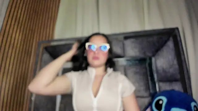 Cherry  Hot online show from November 2025 11:20:01 PM