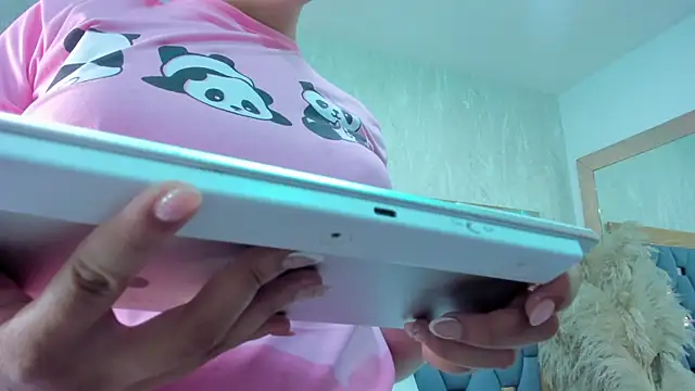 juliette pretty  online show from February 2026 07:03:02 PM