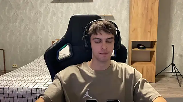 elliot scott online show from September 2025 01:27:01 PM
