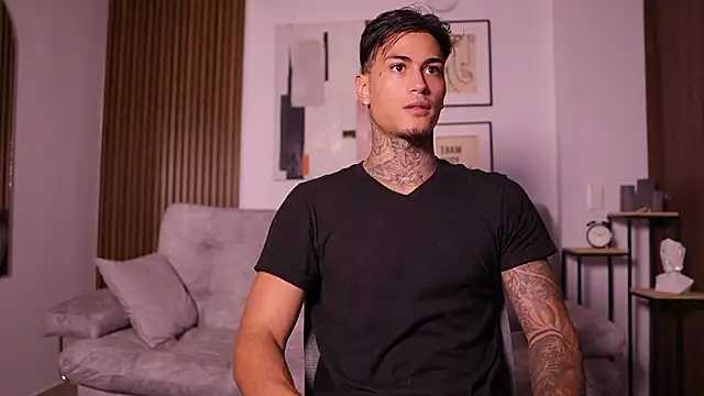 AxelVilla  online show from October 2025 11:41:02 PM