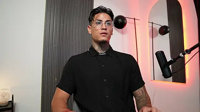 AxelVilla  online show from September 2025 08:38:01 PM