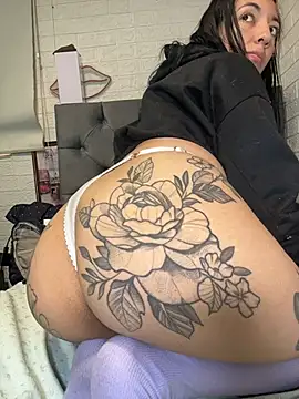 SALOME KORLAND online show from November 2025 05:17:02 PM