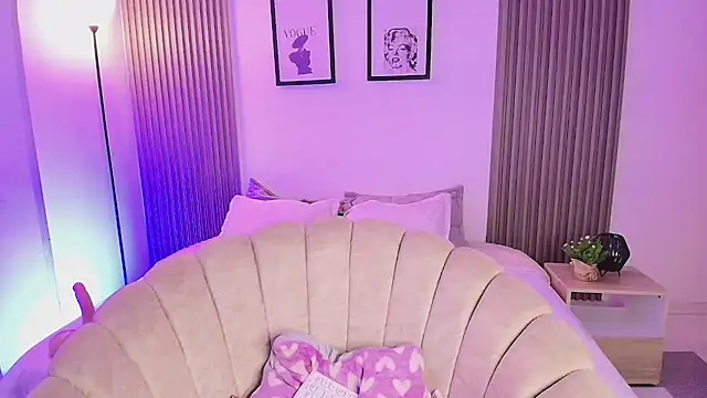 ashlycarteer online show from February 2026 02:01:01 AM