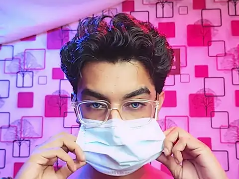 ChiseledCharm online show from October 2025 06:15:01 PM