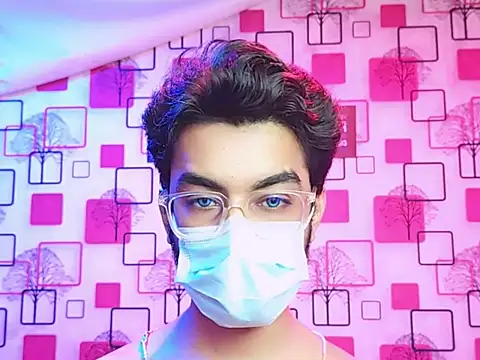 ChiseledCharm online show from October 2025 07:02:01 PM