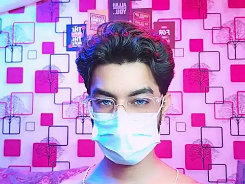 ChiseledCharm online show from October 2025 06:29:01 PM