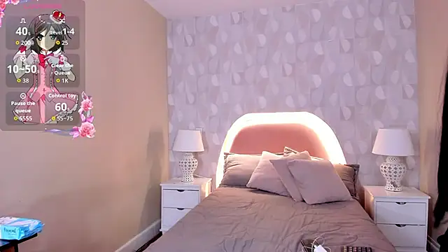 isabella milf  online show from February 2026 07:10:01 PM