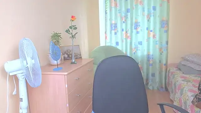 Margo Moll online show from December 2025 08:17:02 AM