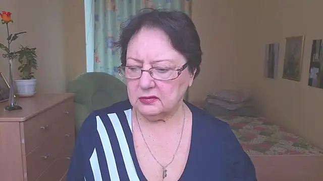 Margo Moll online show from December 2025 08:38:01 AM