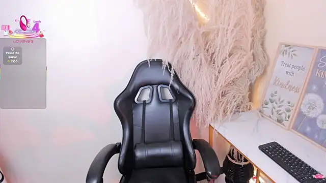 LizzyJones  online show from September 2025 04:23:01 AM