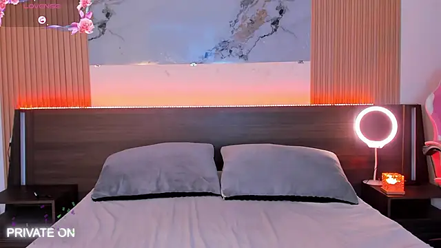 samanthaa moon online show from February 2026 12:12:02 AM