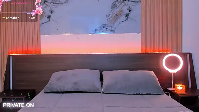 samanthaa moon online show from April 2026 12:17:01 AM