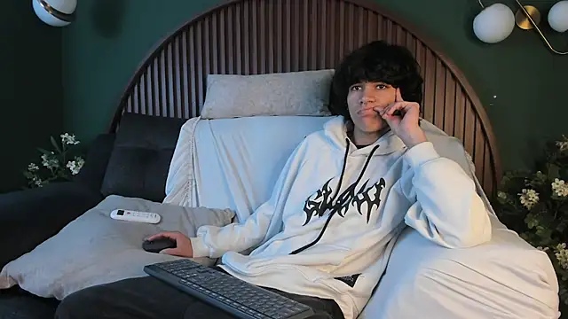 Diamond twink online show from July 2026 07:15:01 AM