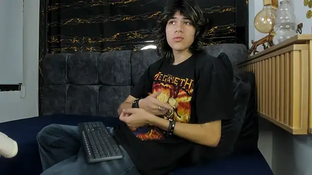 Diamond twink online show from February 2026 01:44:01 PM