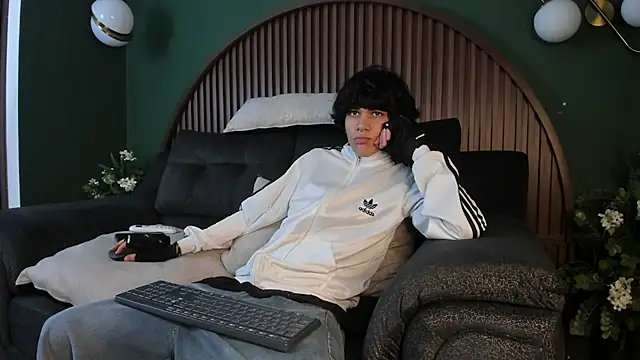 Diamond twink online show from July 2026 05:40:02 AM