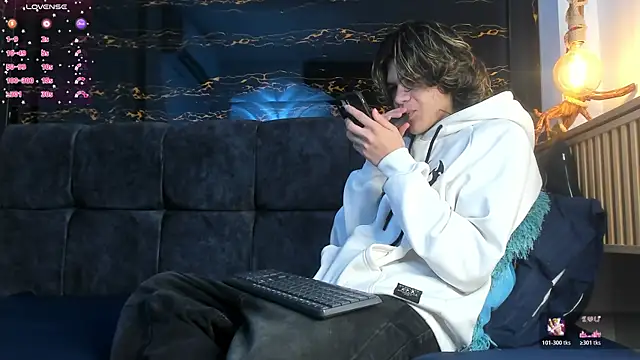 Diamond twink online show from November 2025 03:54:01 AM