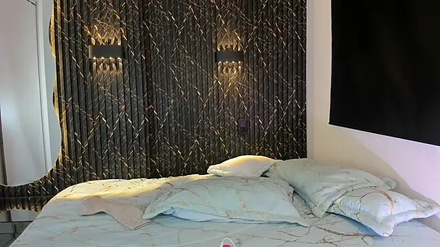 ZOETTAYLOR online show from November 2025 08:34:01 PM