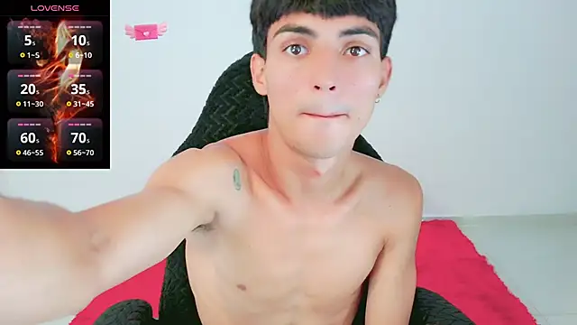 Thommy cute online show from March 2026 02:37:02 PM