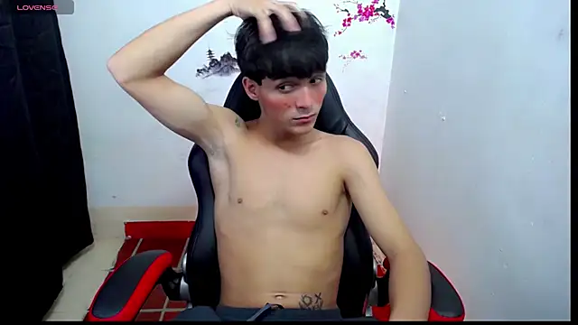 Snapshot of Thommy_cute chatting on October 2025 01:24:01 AM Thommy cute online show from October 2025 01:24:01 AM