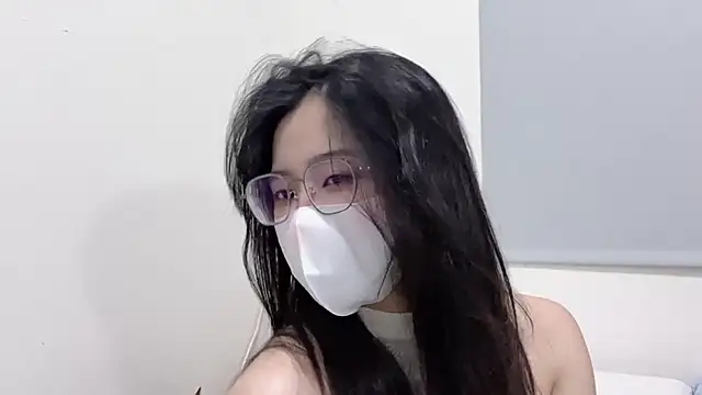 Snapshot of LHeart chatting on November 2025 02:10:02 PM LHeart online show from November 2025 02:10:02 PM