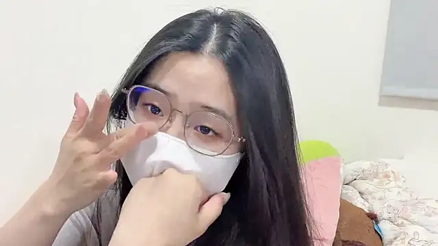 LHeart online show from March 2026 01:47:01 PM