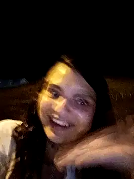 Snapshot of Alis_1327 chatting on September 2025 01:33:01 AM Alis 1327 online show from September 2025 01:33:01 AM