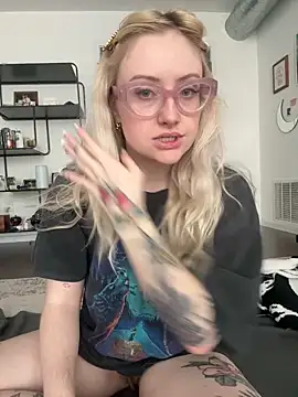 seeunexttuesday online show from November 2025 04:21:01 PM