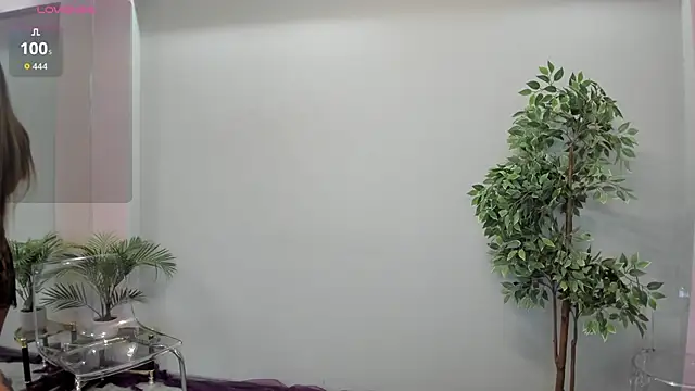 MayaHellen online show from November 2025 05:43:01 AM