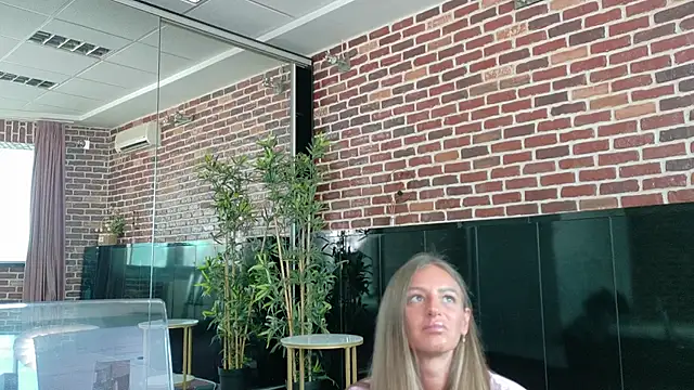MayaHellen online show from May 2026 05:45:01 AM