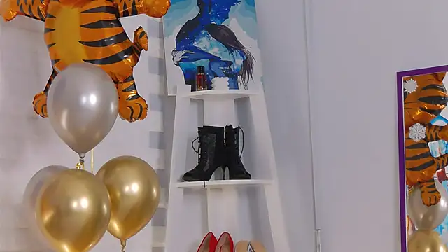 Agnessa online show from December 2025 09:20:01 AM