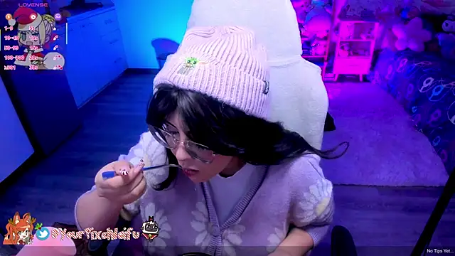 Snapshot of AlyssaRomanova chatting on December 2025 02:27:01 AM AlyssaRomanova online show from December 2025 02:27:01 AM