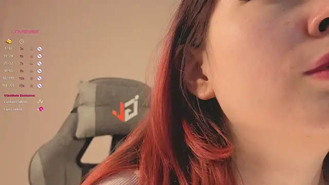 Snapshot of Pussy_Dream chatting on October 2025 07:47:02 PM Pussy Dream online show from October 2025 07:47:02 PM