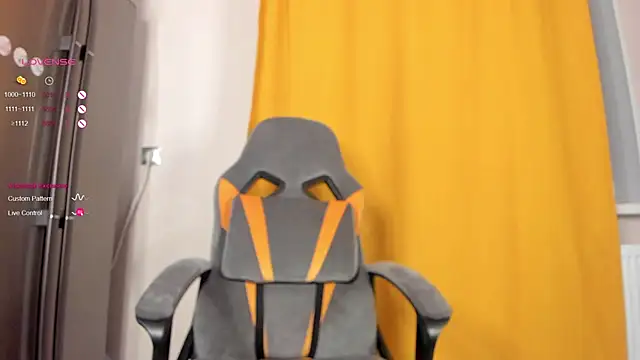 Snapshot of Pussy_Dream chatting on November 2025 08:02:02 PM Pussy Dream online show from November 2025 08:02:02 PM