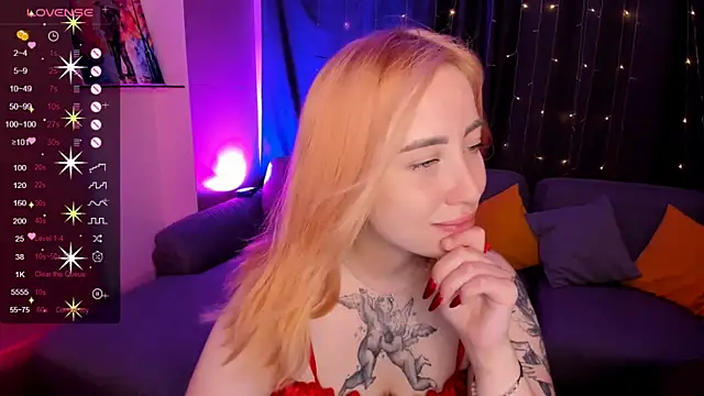 Snapshot of deboramoore chatting on July 2026 02:20:02 AM deboramoore online show from July 2026 02:20:02 AM