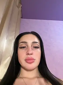 Snapshot of Soft_Pleasure chatting on December 2025 05:00:01 PM Soft Pleasure online show from December 2025 05:00:01 PM