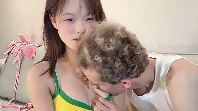 Snapshot of 19cmfuck18girl chatting on June 2026 04:35:02 PM 19cmfuck18girl online show from June 2026 04:35:02 PM