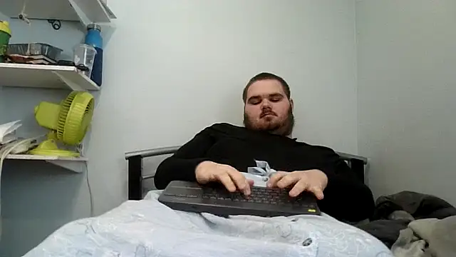 Snapshot of alexthe9t chatting on December 2025 07:46:02 PM alexthe9t online show from December 2025 07:46:02 PM