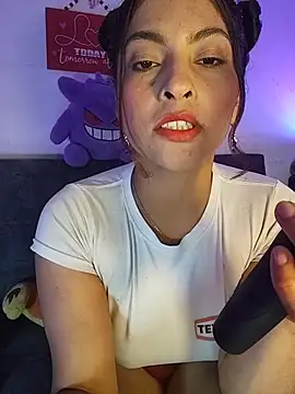 Fox Roxxan online show from April 2026 01:45:01 AM