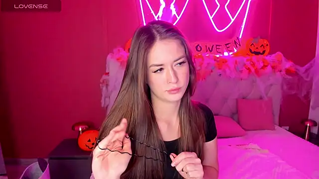 StacyWells online show from October 2025 08:13:02 AM