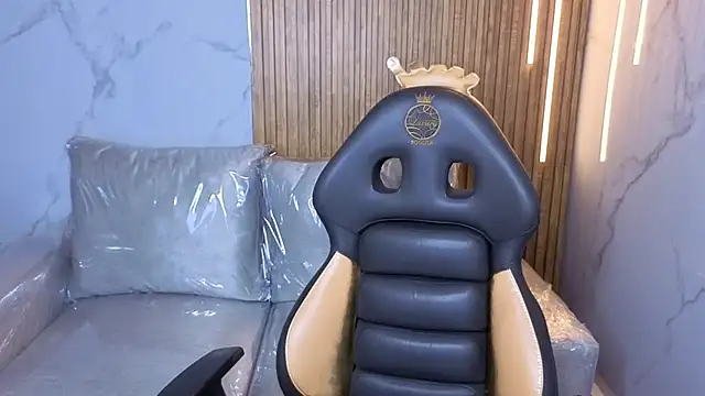 Stephany Rodriguez online show from November 2025 08:08:01 PM