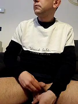 Alessio1987 online show from February 2026 08:42:01 PM