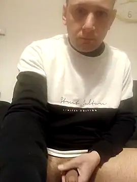 Alessio1987 online show from February 2026 07:15:01 PM