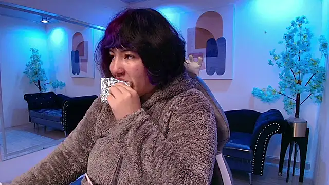 Ritsuka berry online show from November 2025 03:10:02 AM