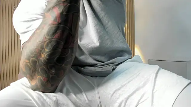 Snapshot of MISTER_VENOM chatting on September 2025 07:08:02 PM MISTER VENOM online show from September 2025 07:08:02 PM