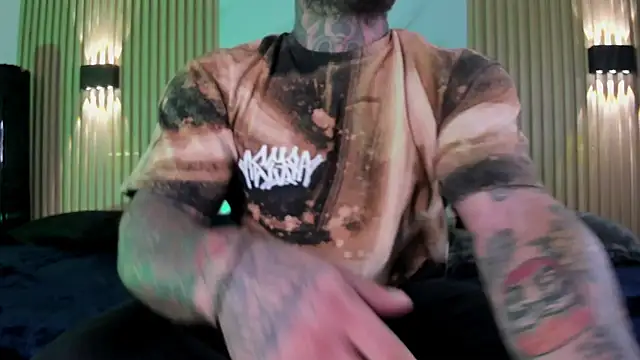 Snapshot of MISTER_VENOM chatting on December 2025 12:00:02 PM MISTER VENOM online show from December 2025 12:00:02 PM