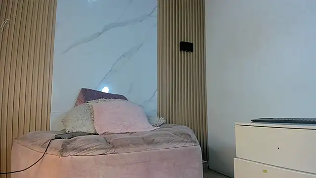 Snapshot of MISTER_VENOM chatting on October 2025 07:04:01 PM MISTER VENOM online show from October 2025 07:04:01 PM